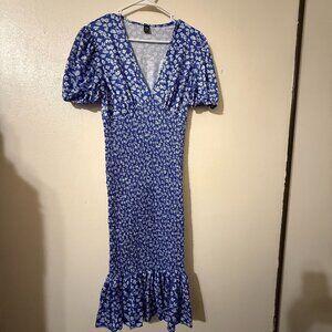 Chiquease Ditsy Floral Print Ruffle Hem Shirred Dress size L
